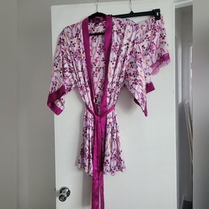 Vintage Victoria’s Secret Floral Satin Kimono Robe and Matching Shorts 🌸